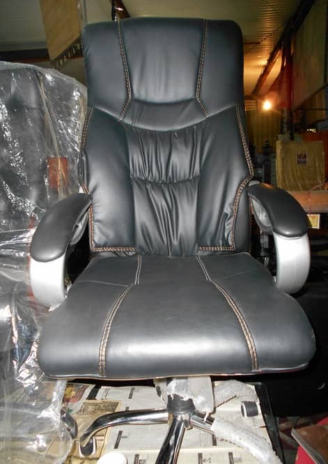 Buy Office Chair at Best Price Online in Pakistan on Apnafurniture.pk