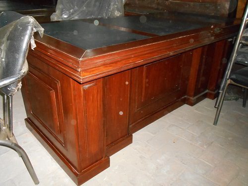 Buy Office Table at Best Price Online in Pakistan on Apnafurniture.pk