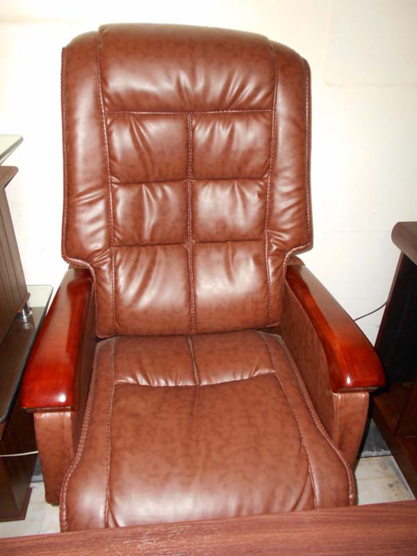 Buy Executive Chair at Best Price Online in Pakistan on Apnafurniture.pk