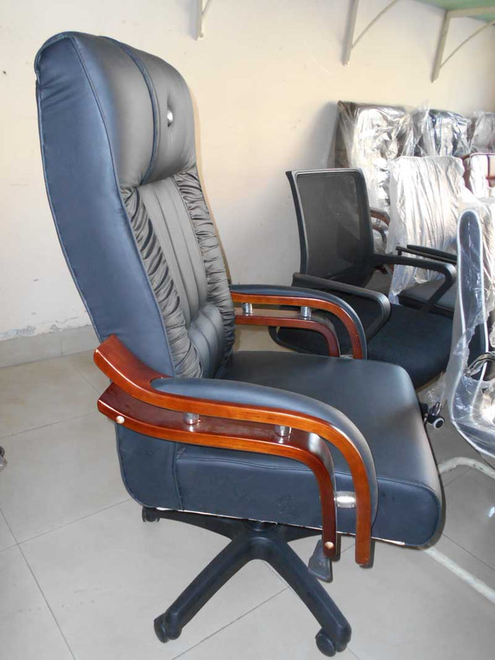 Buy High Back Chair at Best Price Online in Pakistan on Apnafurniture.pk