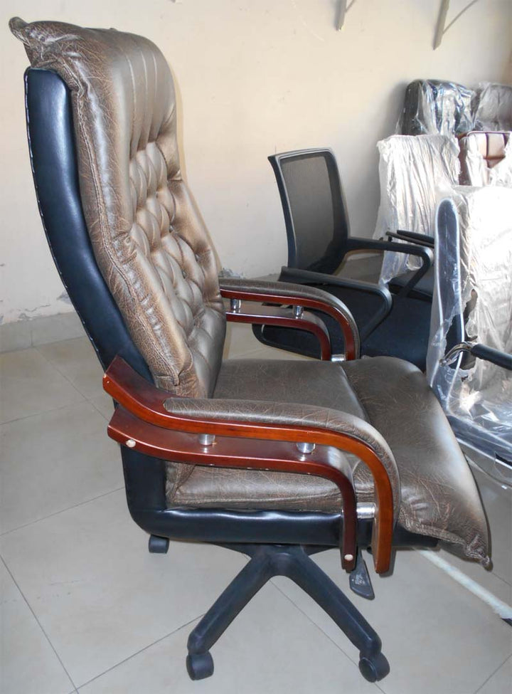 Buy High Back Big Chair at Best Price Online in Pakistan on Apnafurniture.pk