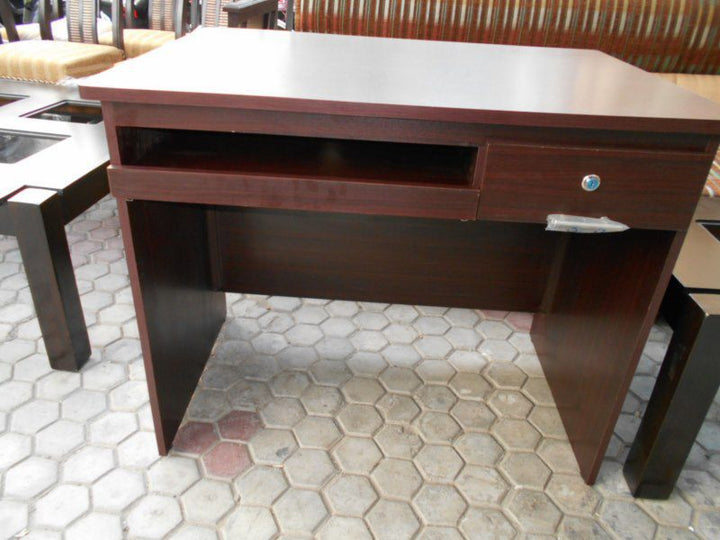 Buy Computer Table at Best Price Online in Pakistan on Apnafurniture.pk