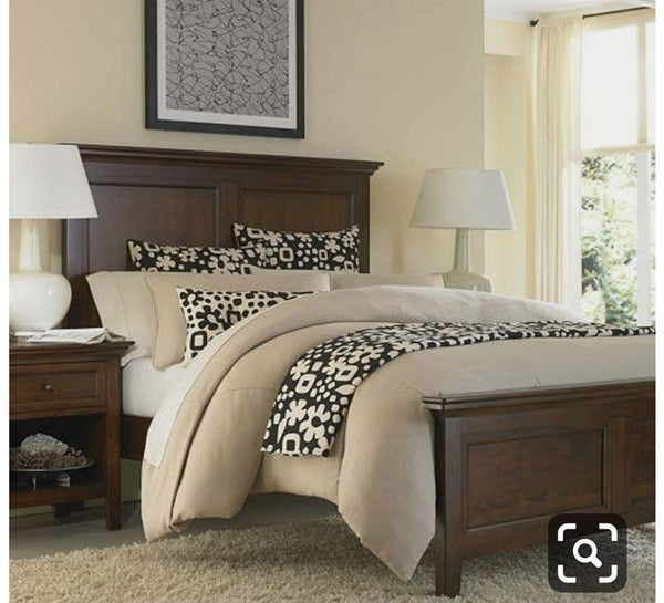 Buy Sheesham Bed (Queen Size) at Best Price Online in Pakistan on Apnafurniture.pk