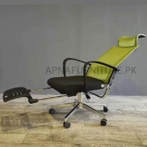 executive office chair with footrest and adjustable back