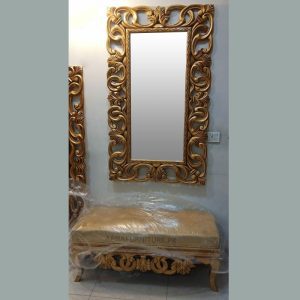 Mirror with sette